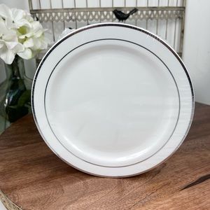 Party Joy Premium Plastic Disposable plates 50 pcs.